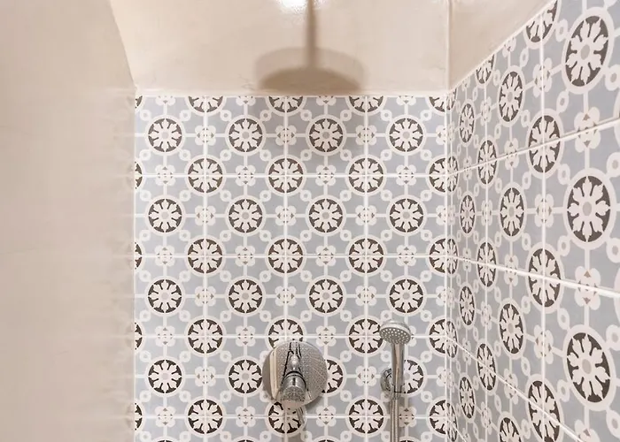 Selyna Bed & Breakfast Firá