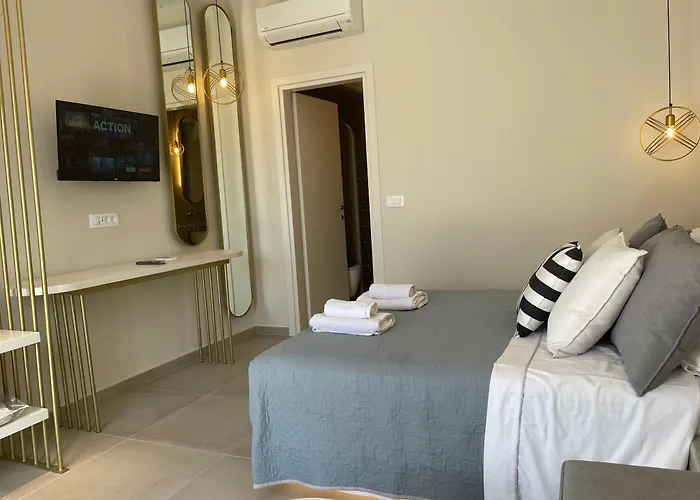 Selyna Fira (Santorini)